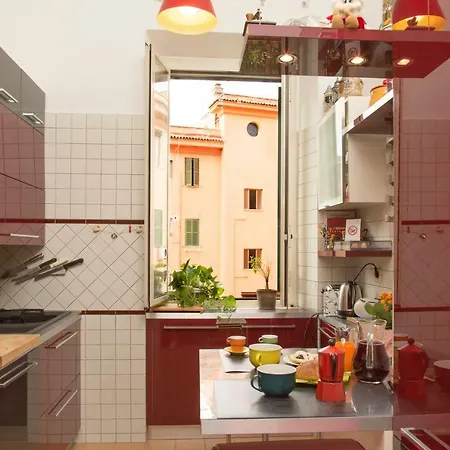 Caracciolo Vatican Apartment *