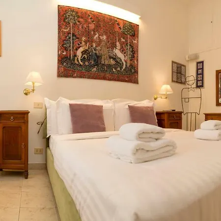 Caracciolo Vatican Apartment