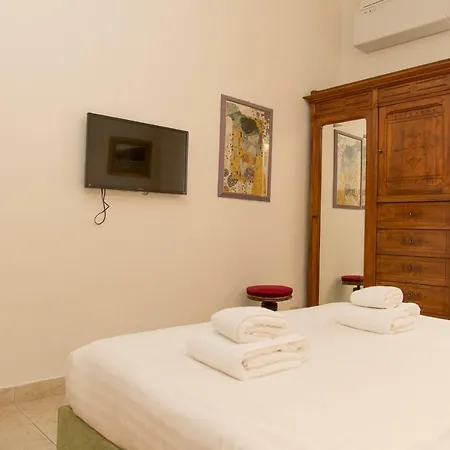 Caracciolo Vatican Apartment