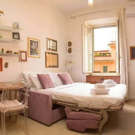 Apartment Caracciolo Vatican